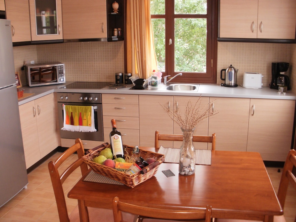 Gaea Gardens Studios and Villas photo 2