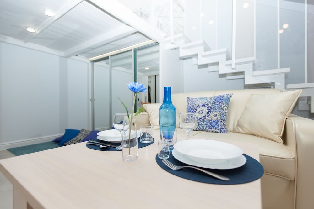 Kvart Apartment Dobryninskaya with sauna