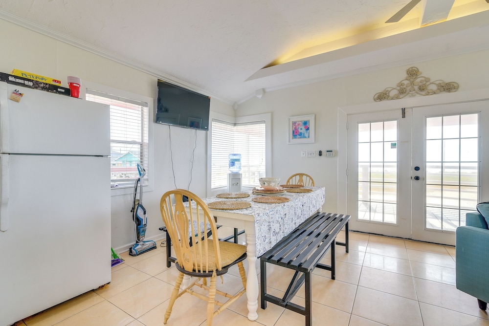 Walk to Beach: Water-view Freeport Home! view 2