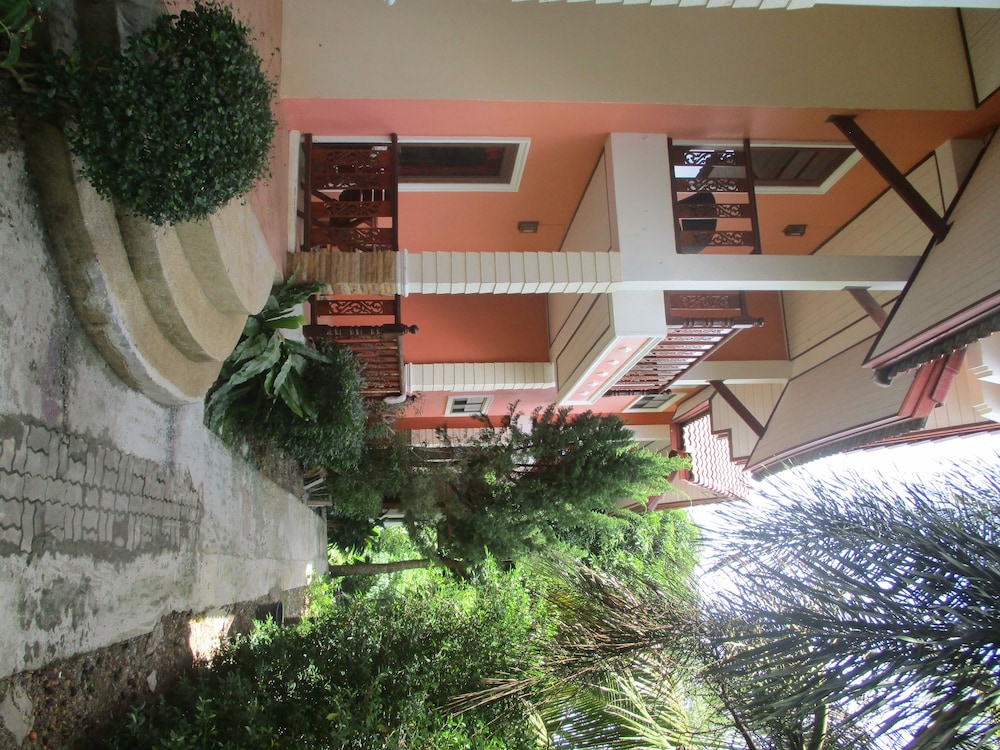 Lanta Nature House
