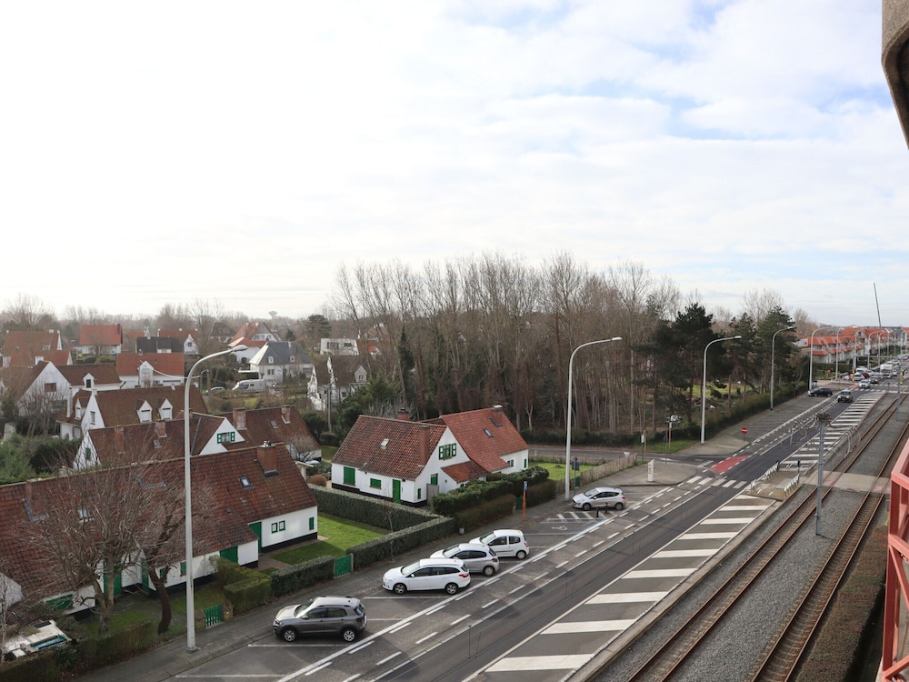Apartment in Nieuwpoort Near Sandy Beaches