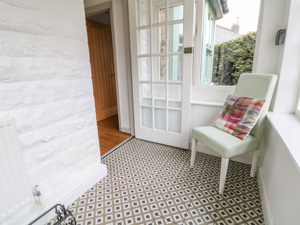 Bank Cottage
