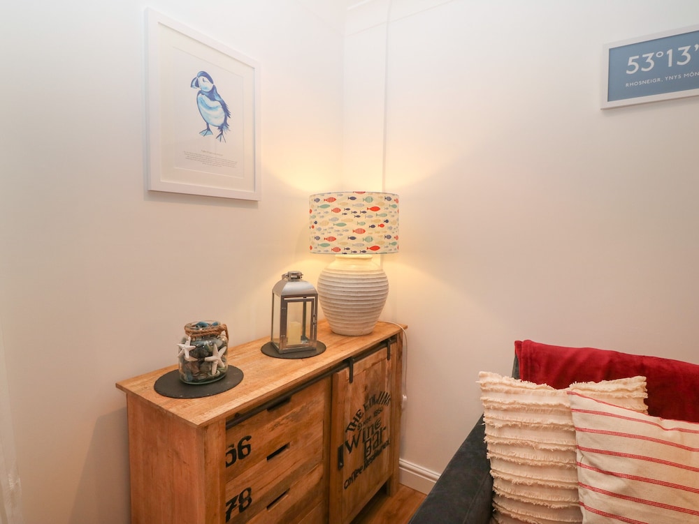 8 Pen Llanw Tides Reach