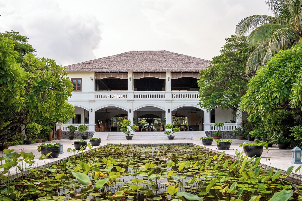 Allezboo Beach Resort & Spa