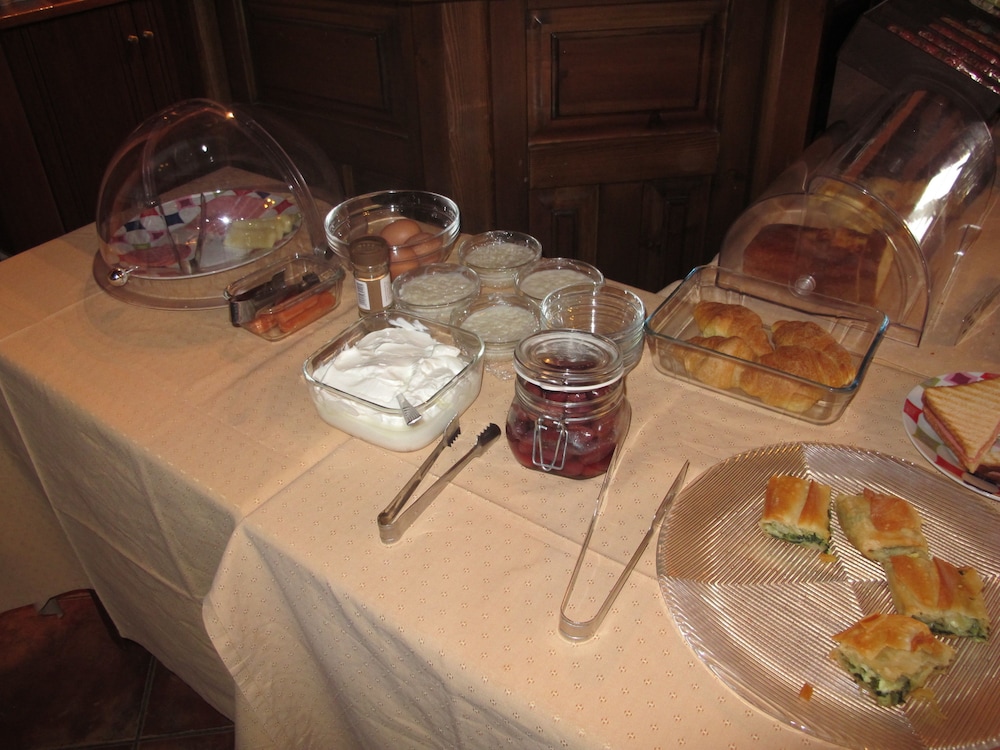 Kroupi Hotel