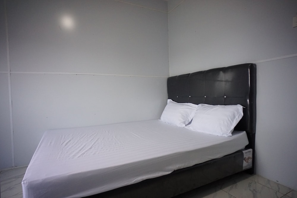 OYO 94903 Akasia Guesthouse