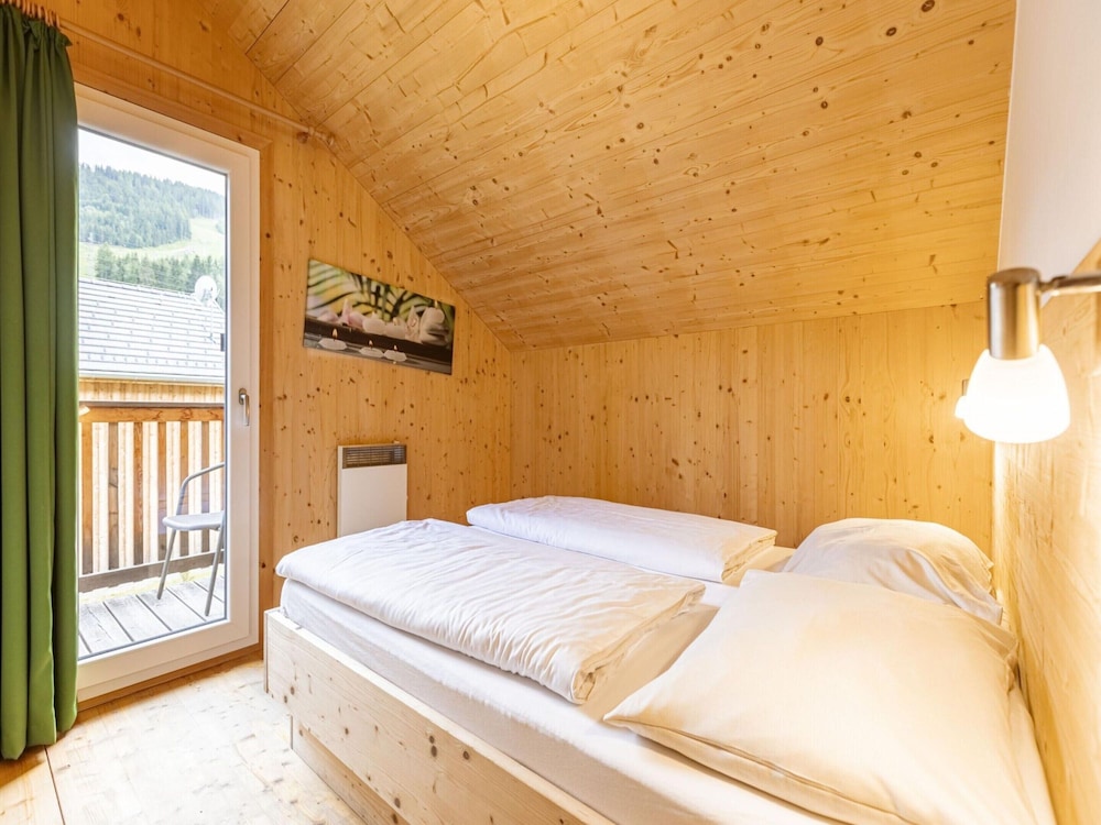 Exclusive Chalet With Whirlpool