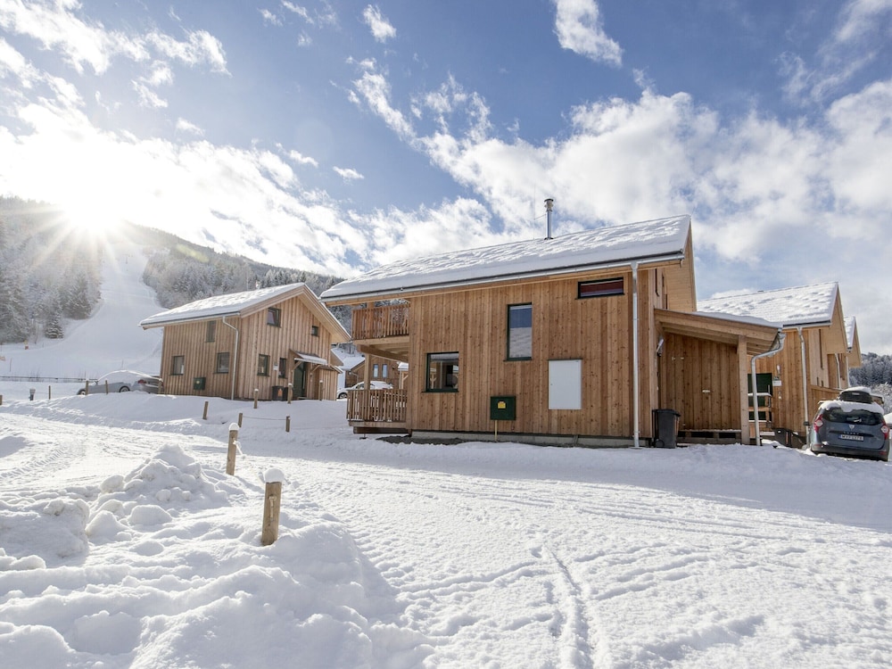 Attractive Chalet on the Slopes