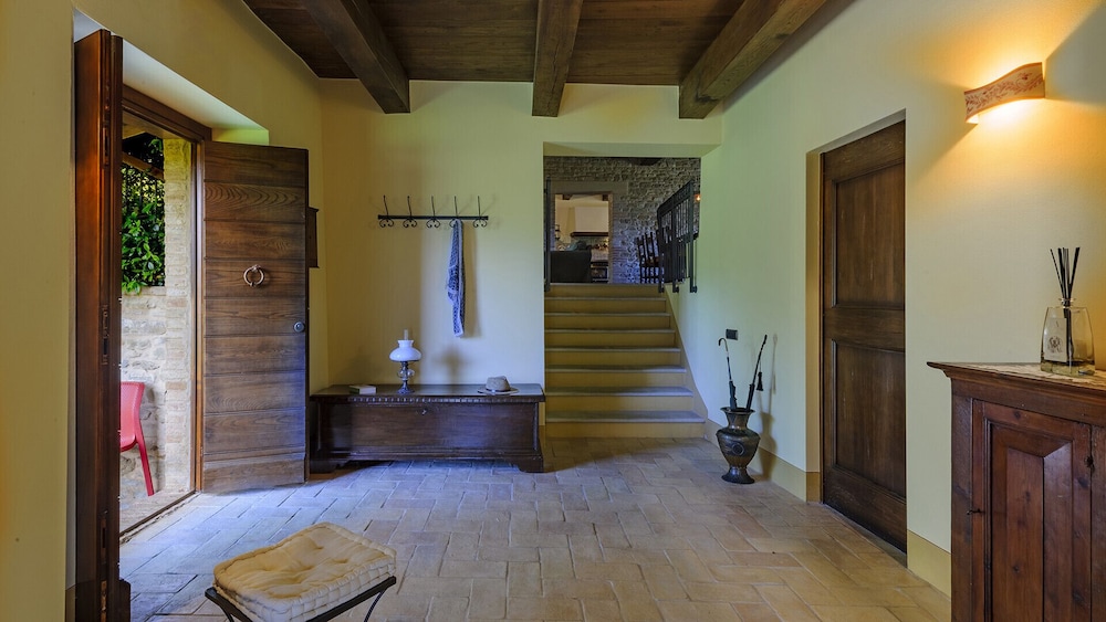 Ca Seppe 10 2 by Marche Holiday Villas