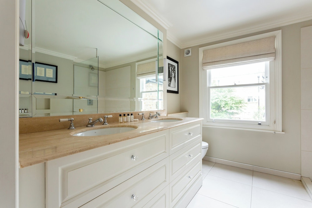 Rigault Road by Onefinestay