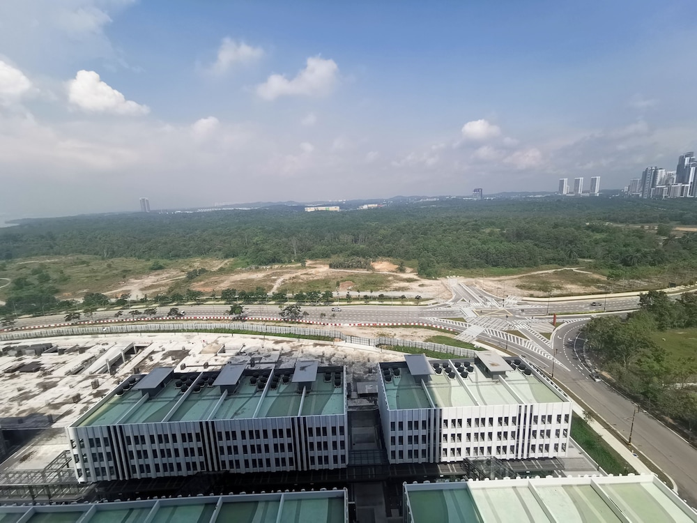 Hotel Almas Puteri Harbour By Squarenest - Image 1