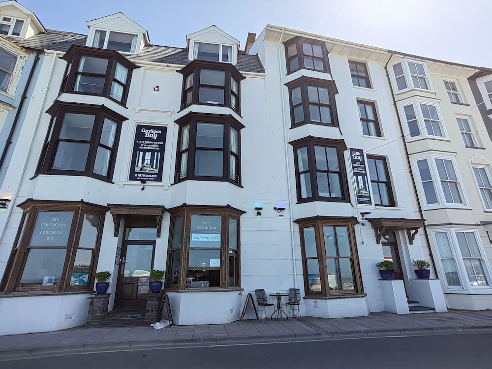 Hotel The Cardigan Bay Guest House - Image 1
