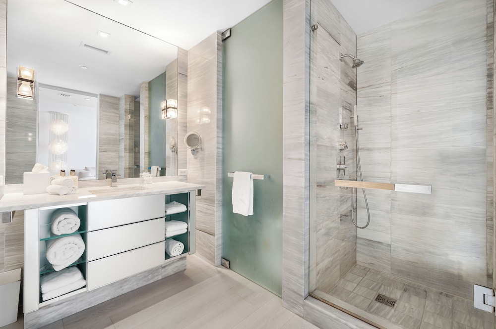 Luxury Vacation Rentals in South Beach by LRMB