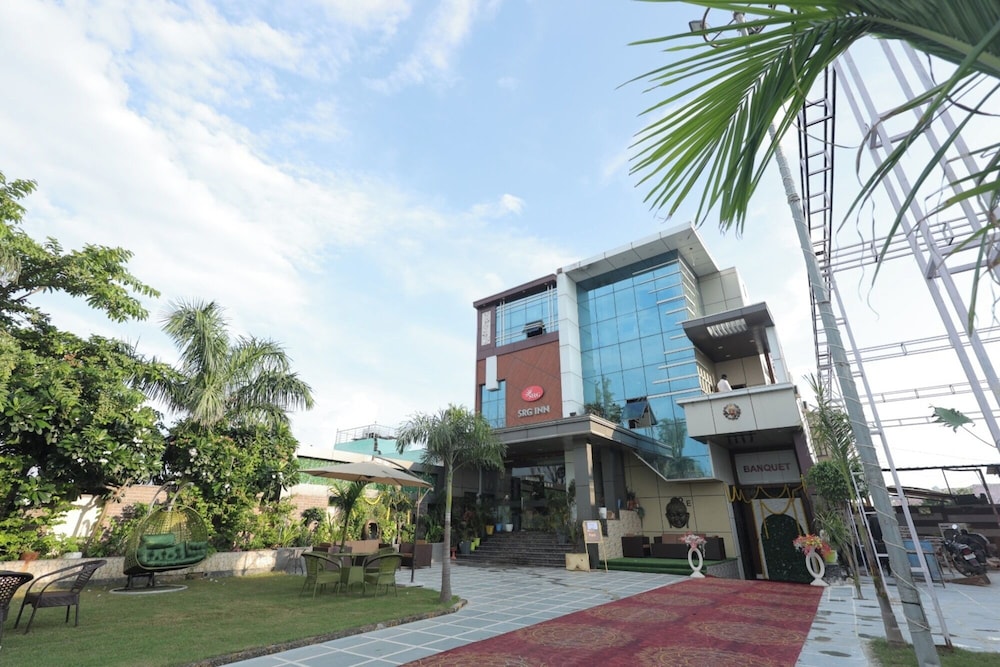 HOTEL SRG INN