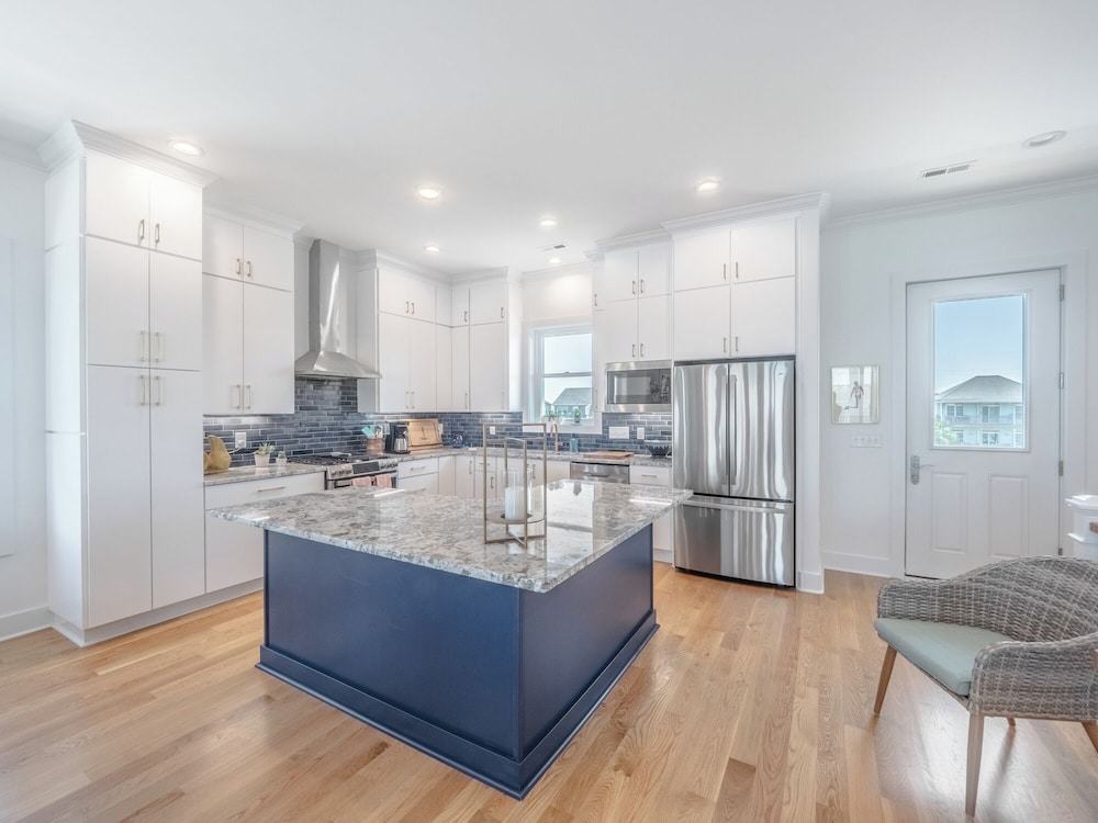 Channel 6 by Topsail Realty