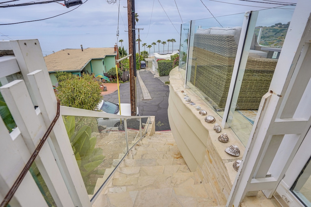 Walk to Private Beach: Rancho Palos Verdes Escape!