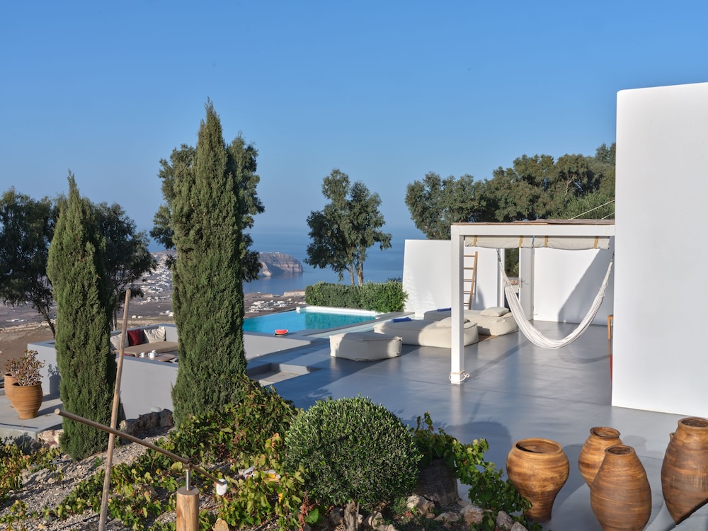 Santorini Heights