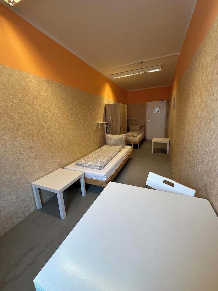 2-Rent Group Hostel Zimmer&Apartments GKP2