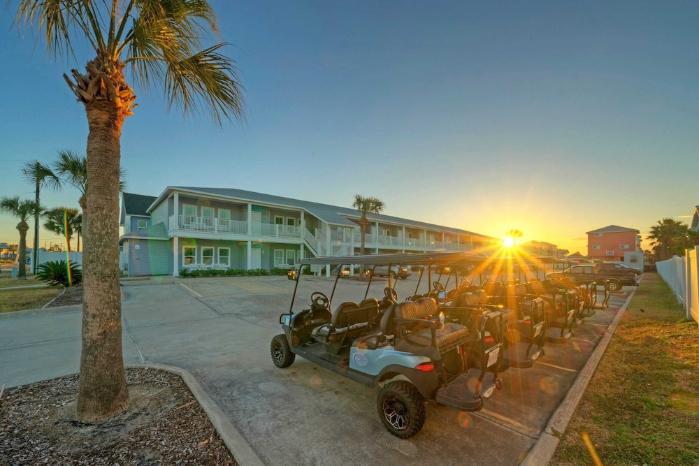 6 Condos in Costa Bahia Sleeps 40 + Prime Location, Golf Cart Zone