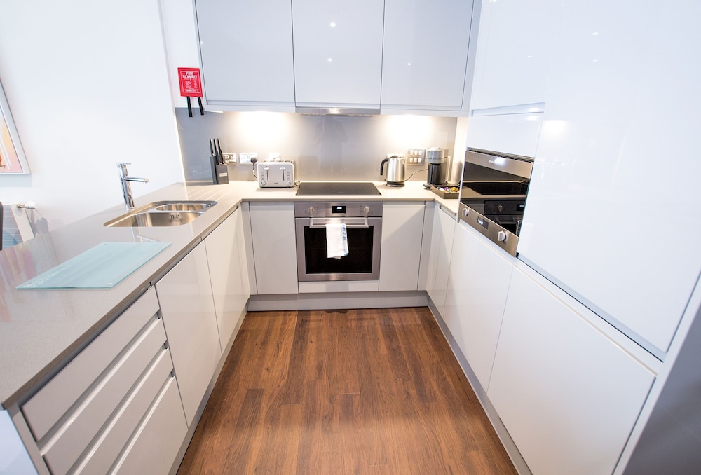 Charles Hope Apartment Canary Wharf