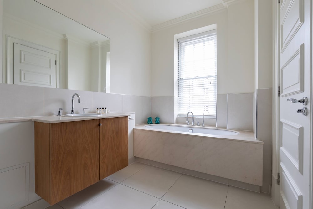 Sloane Court East VI by Onefinestay