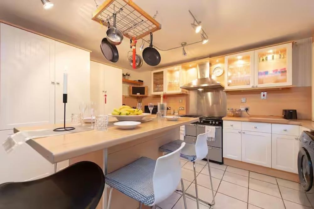 3bedroom Sleeps8 Parking Familyfriendly Nearexcel