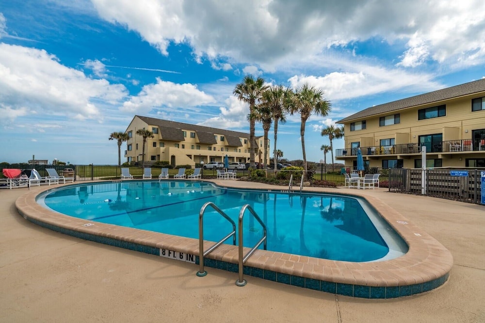 Blessed By The Sea Crescent Beach Activities 2 Bedroom Home
