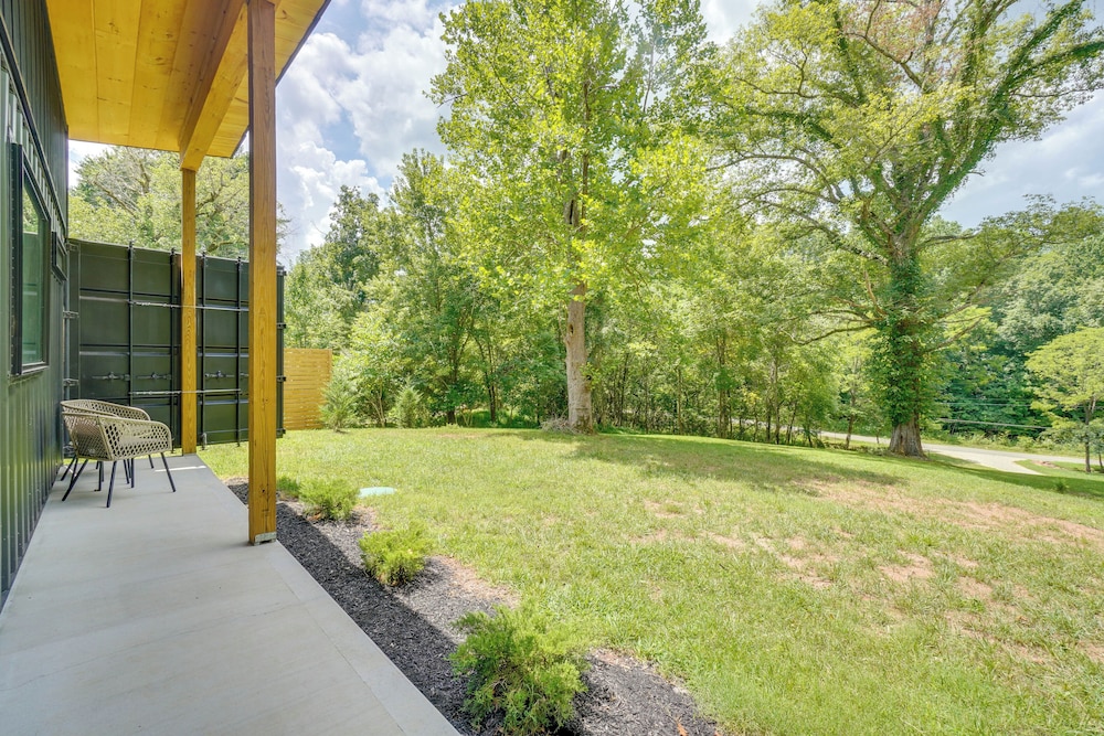 Container Cottage Between Knoxville & Sevierville!