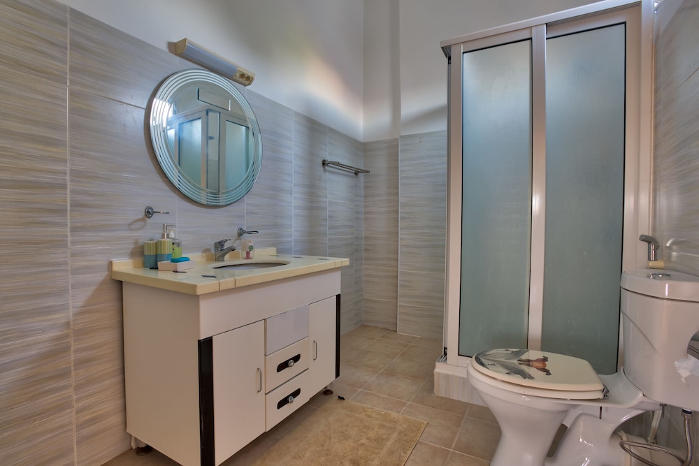 Hibiscus Villa - 5 Rooms