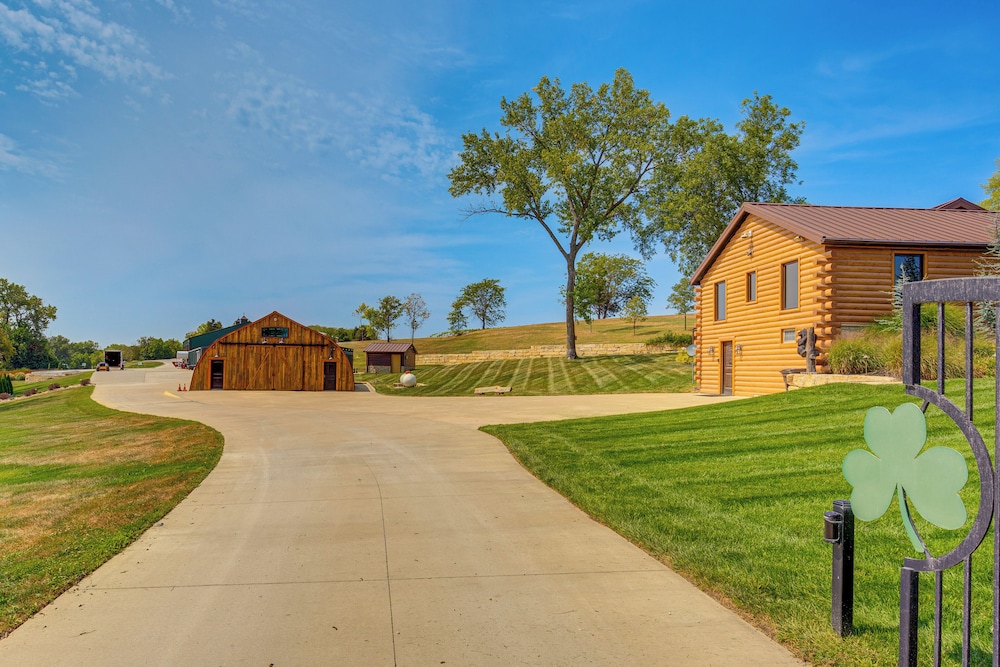 Stay & Sip: Group Ranch at Shamrock Hills Vineyard