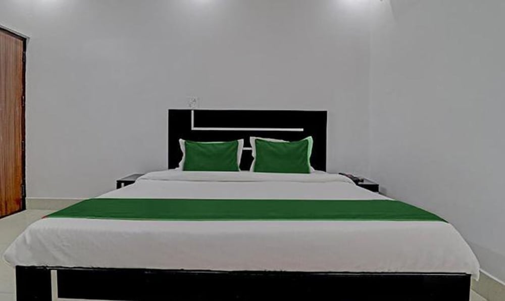 Fabhotel Shri Krishna Residency