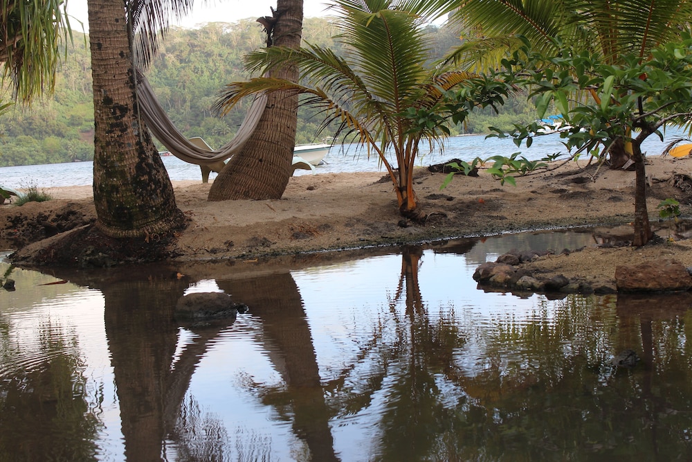 Fare Oviri Lodge