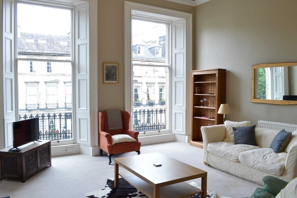 Grand New Town 2 Bedroom in Central Edinburgh