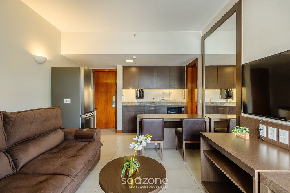 Apart in a Condo With a Pool in Asa Sul Bhe0405