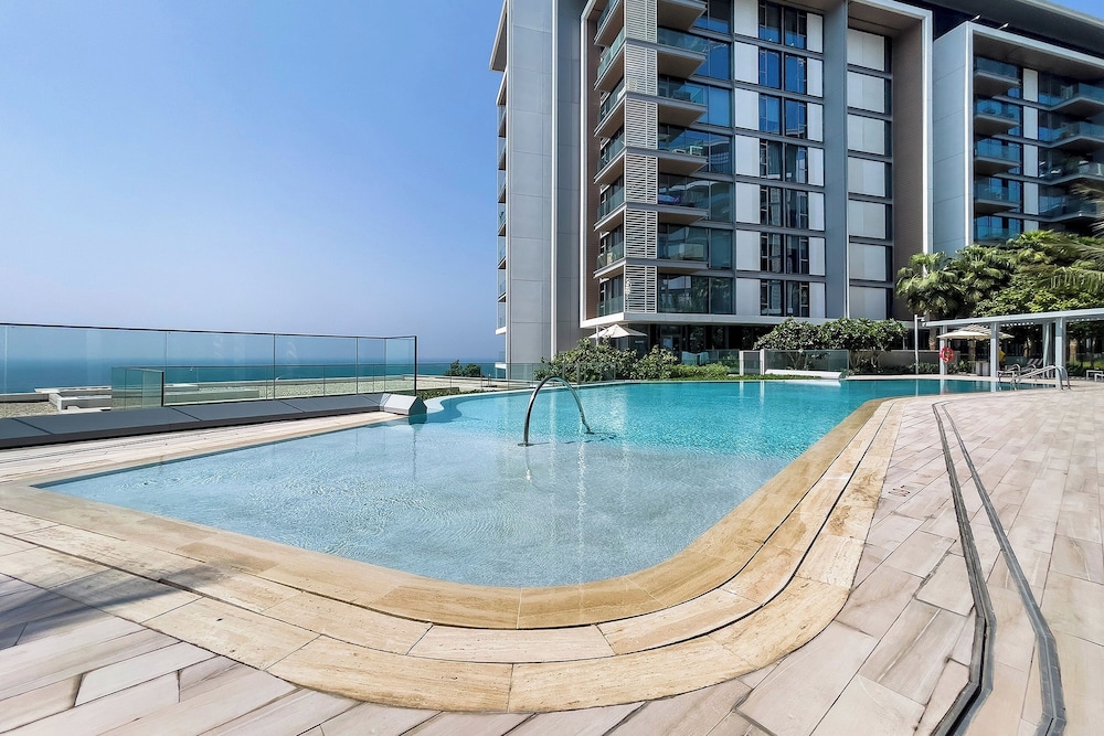 Luxury 3bdr on Bluewaters island