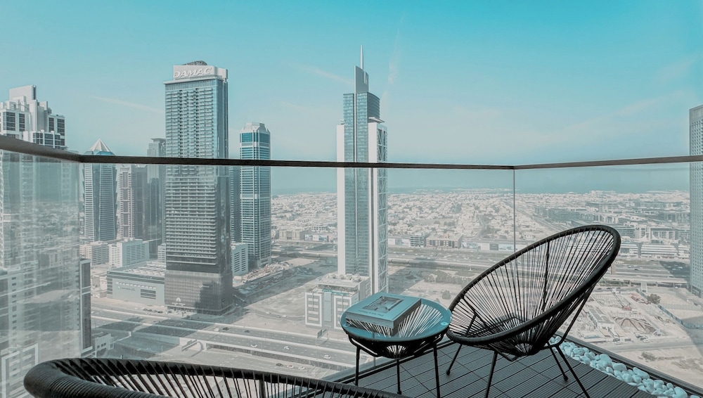 Burj Crown Luxury 2bedroom Balcony & View