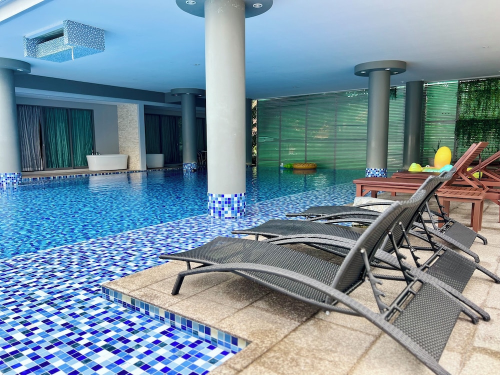 The Regent Bangtao by RESAVA