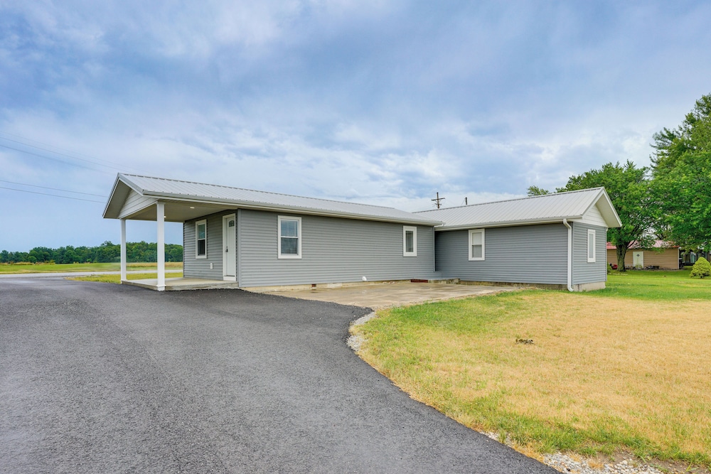4 Mi to Honeywell Center - Cozy Wabash Home view 3