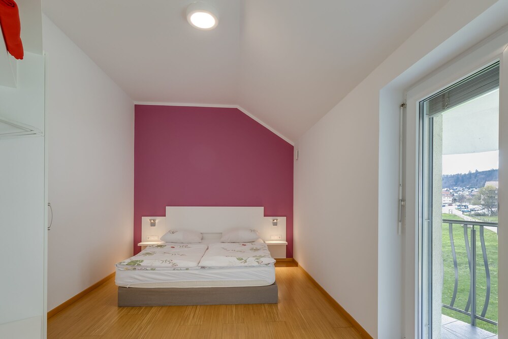 Wellness Suite Saffron view 4