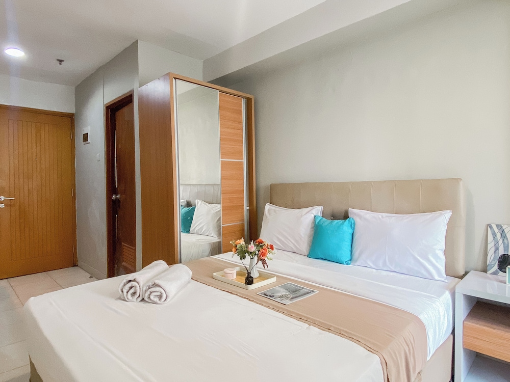 Serene And Nice Studio At Cinere Bellevue Suites Apartment