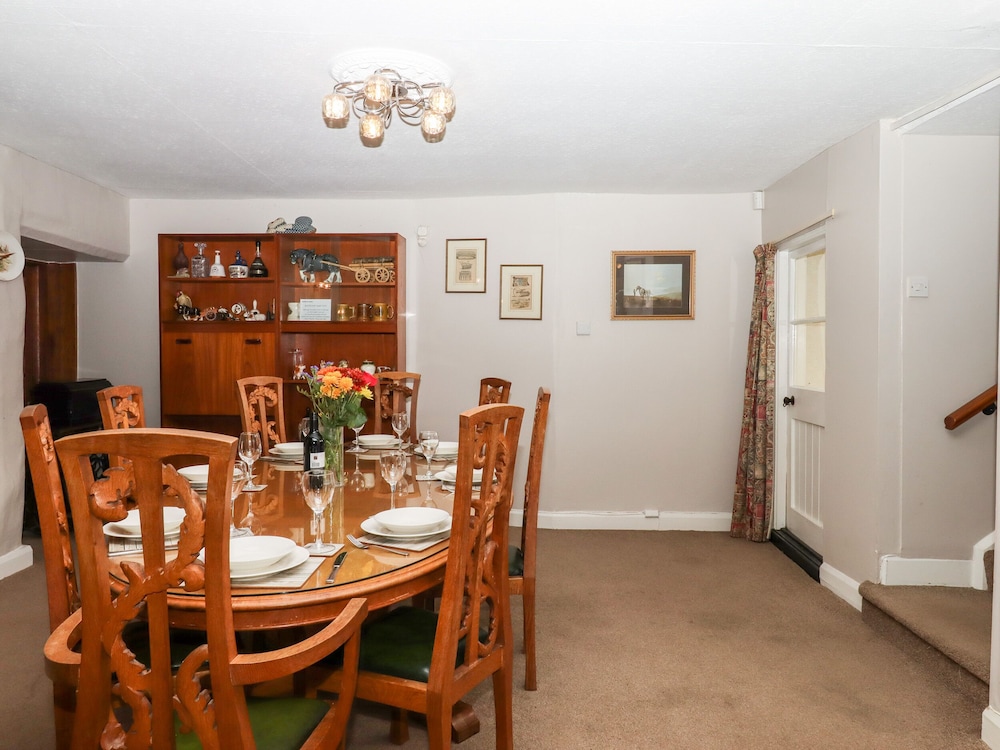 Twelve Oaks Farmhouse