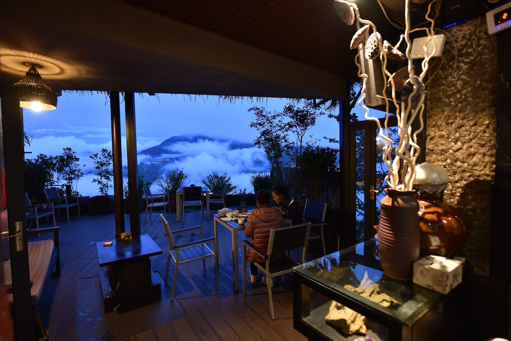 Beyond The Cloud view 5
