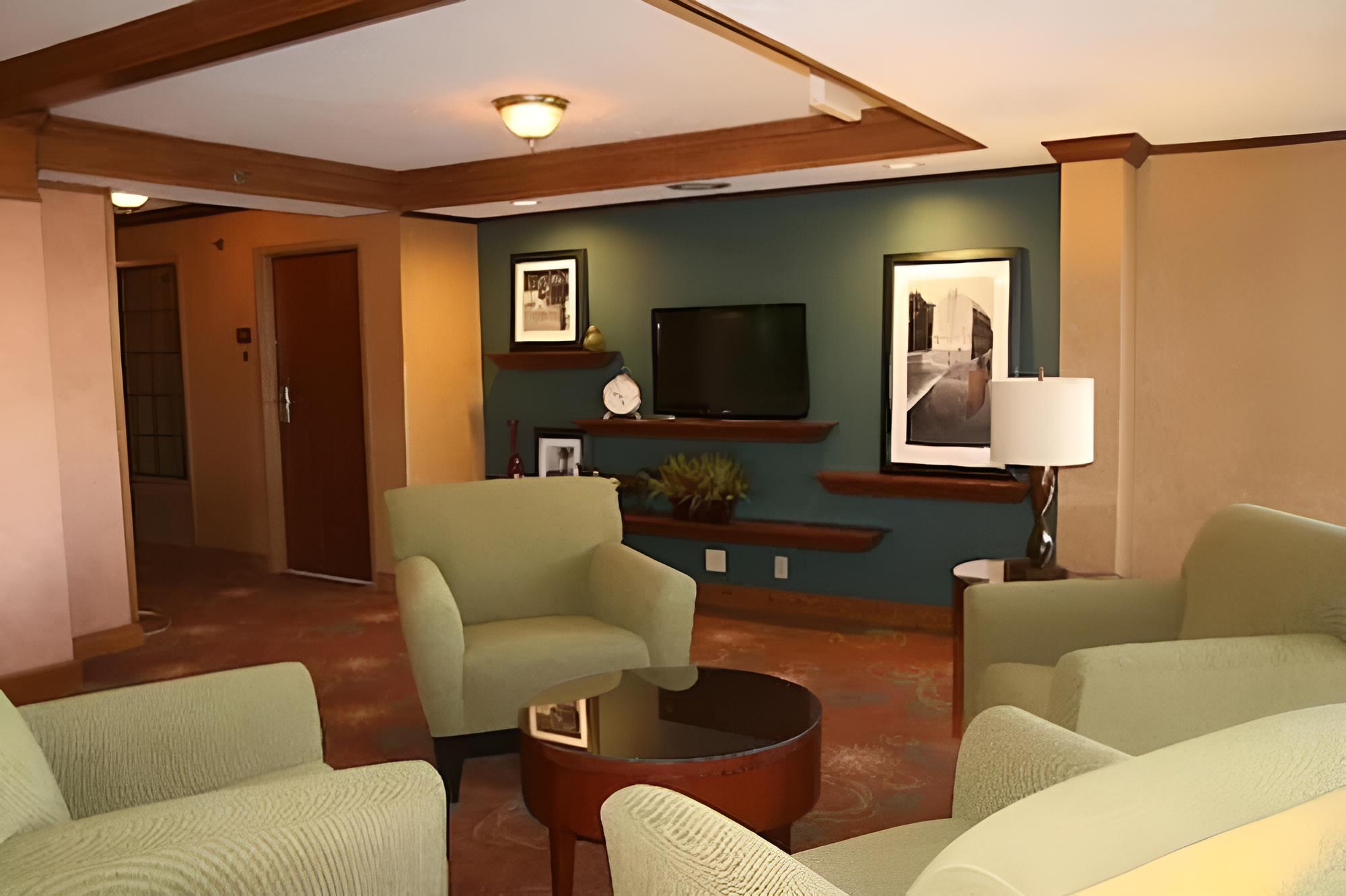 Auburn Place Hotel And Suites