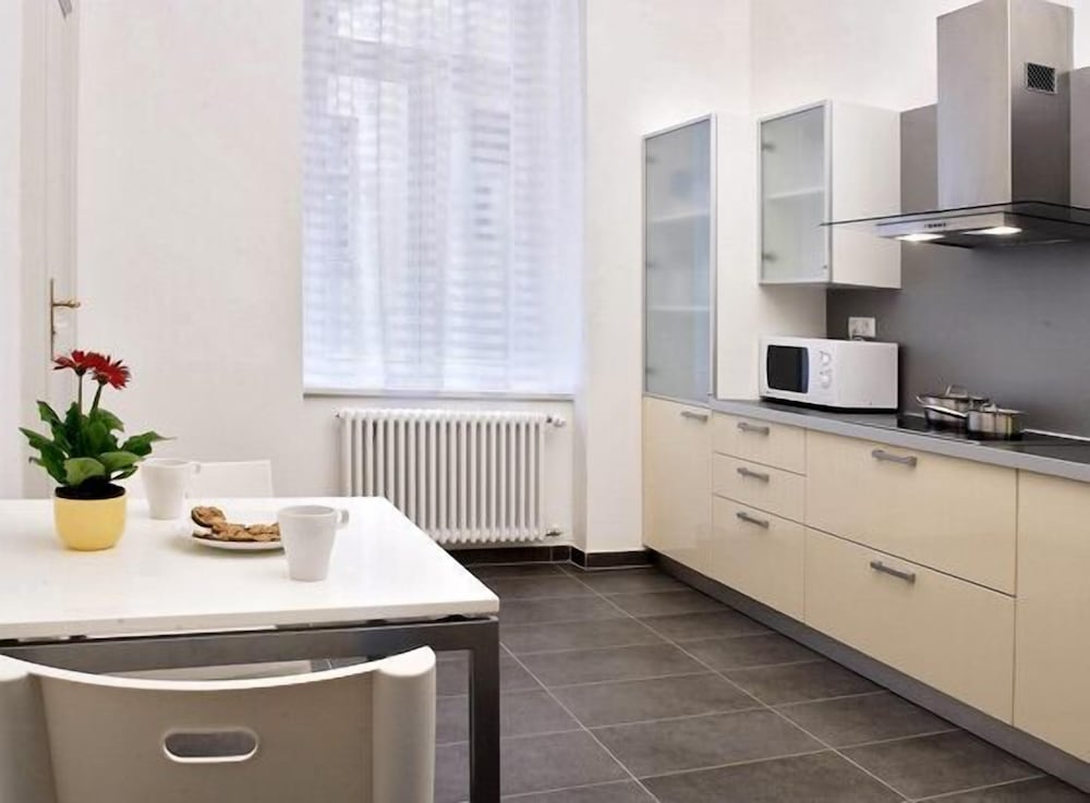 RiverView Palace Apartments