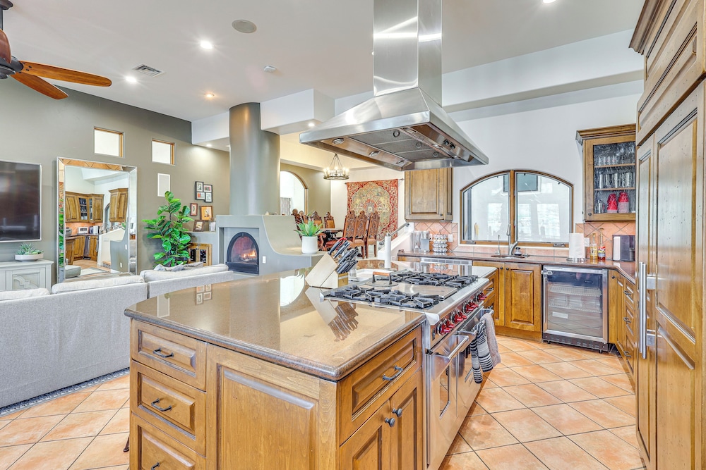 Game Room + Dock: Riverfront Escape in Parker!