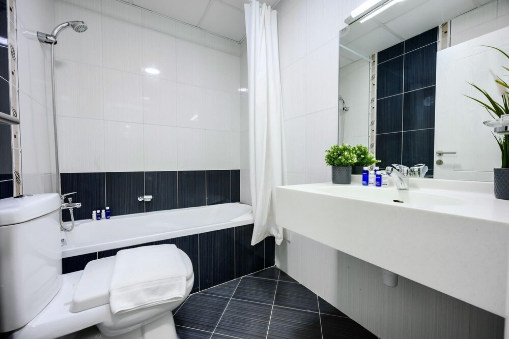 Beautiful Chic Apt w Full Marina View Nxt 2 Beach