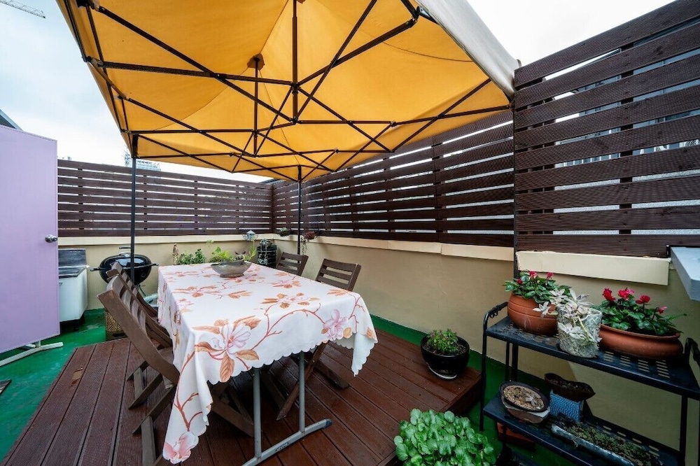 Riverside Guest House