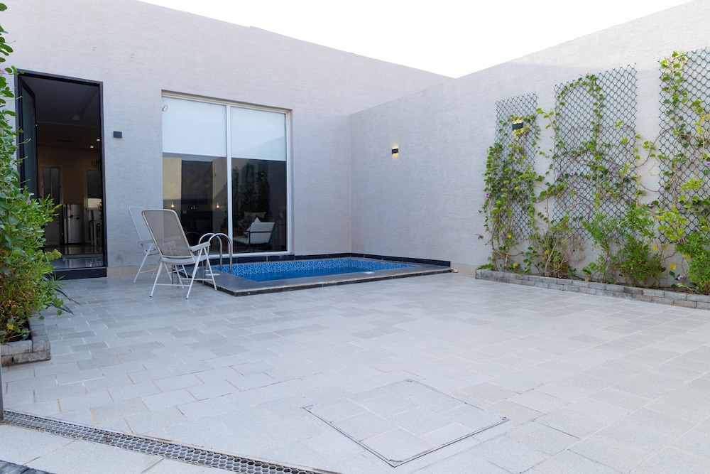 Portal Chalets With Private Pool - Narjs