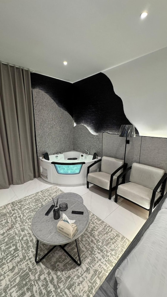 Suites OrbitNet Compound