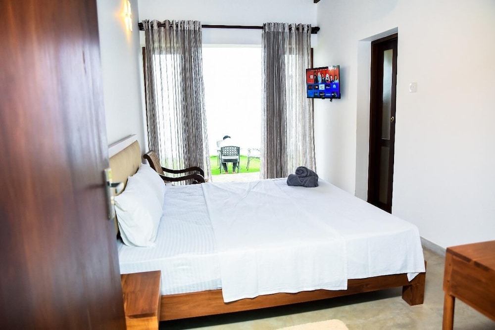 Surfside Serenity Ahangama